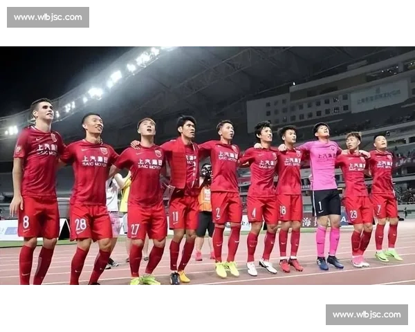 决赛夜逆转取胜球队刷新纪录球迷见证经典之战全国联赛收官时刻难忘